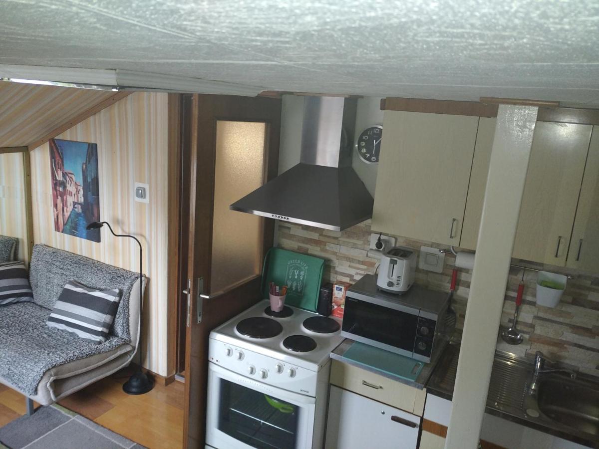 Apartment " Studio Green " Free Parking, Self Check-In Zagrzeb Zewnętrze zdjęcie
