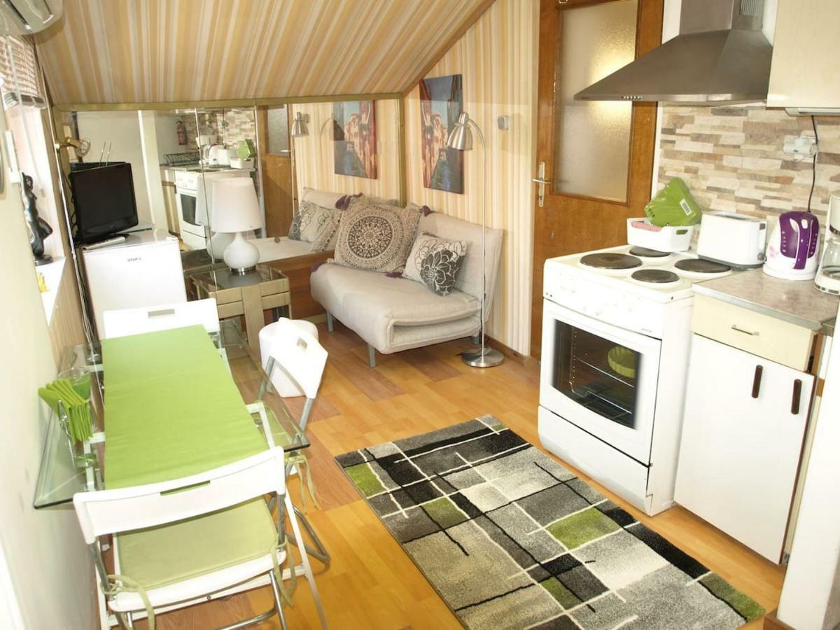 Apartment " Studio Green " Free Parking, Self Check-In Zagrzeb Zewnętrze zdjęcie